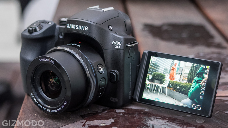 Illustration for article titled Samsung NX30: Can Sammy's Mirrorless Shooters Catch On?